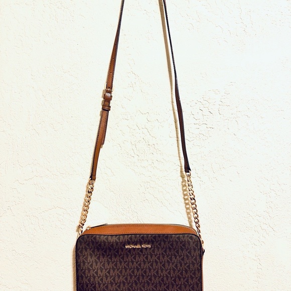 Michael Kors Signature Jet Set Brown Crossbody Bag EUC - Picture 1 of 5